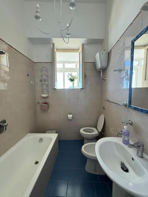 Domus Ambrosia Apartment *